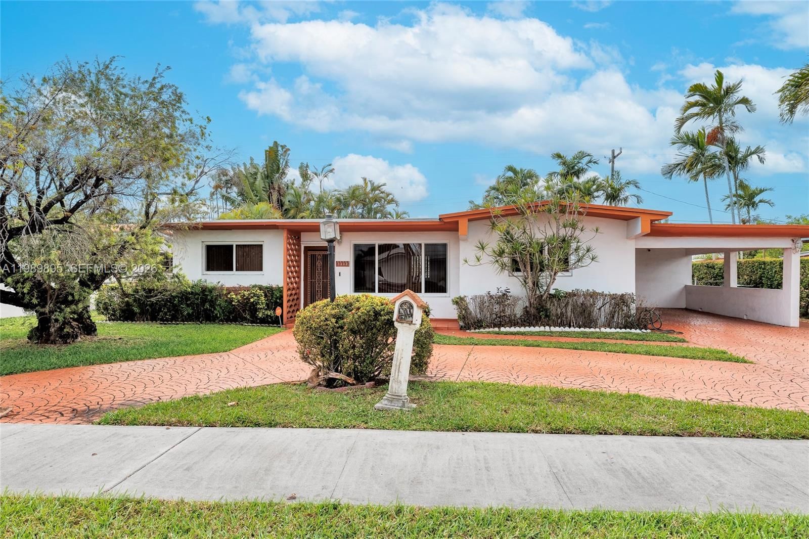 Real estate property located at 5660 13th Ct, Miami-dade, Palm Springs Ests 4th Add, Hialeah, FL