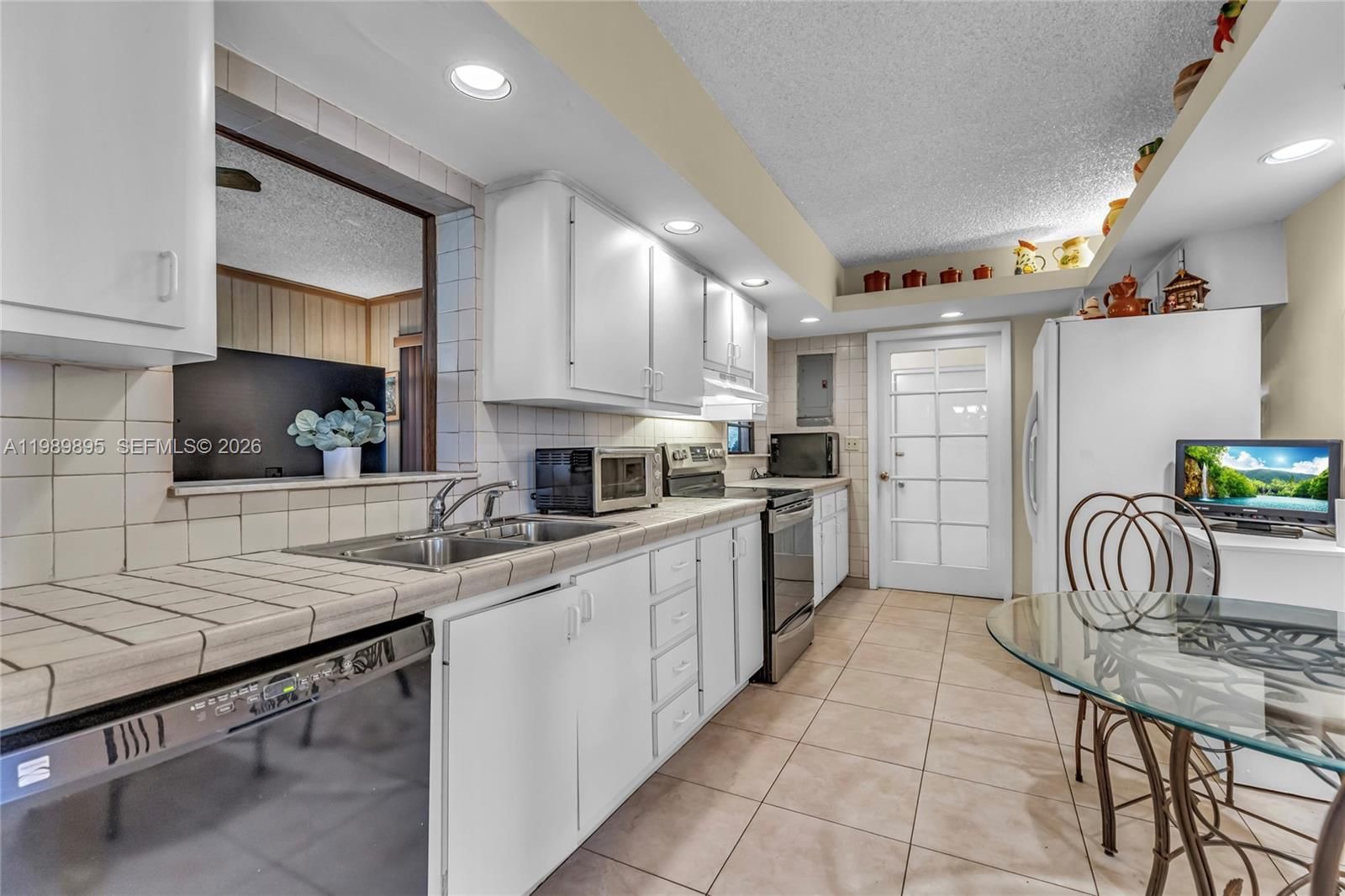 Real estate property located at 5660 13th Ct, Miami-dade, Palm Springs Ests 4th Add, Hialeah, FL