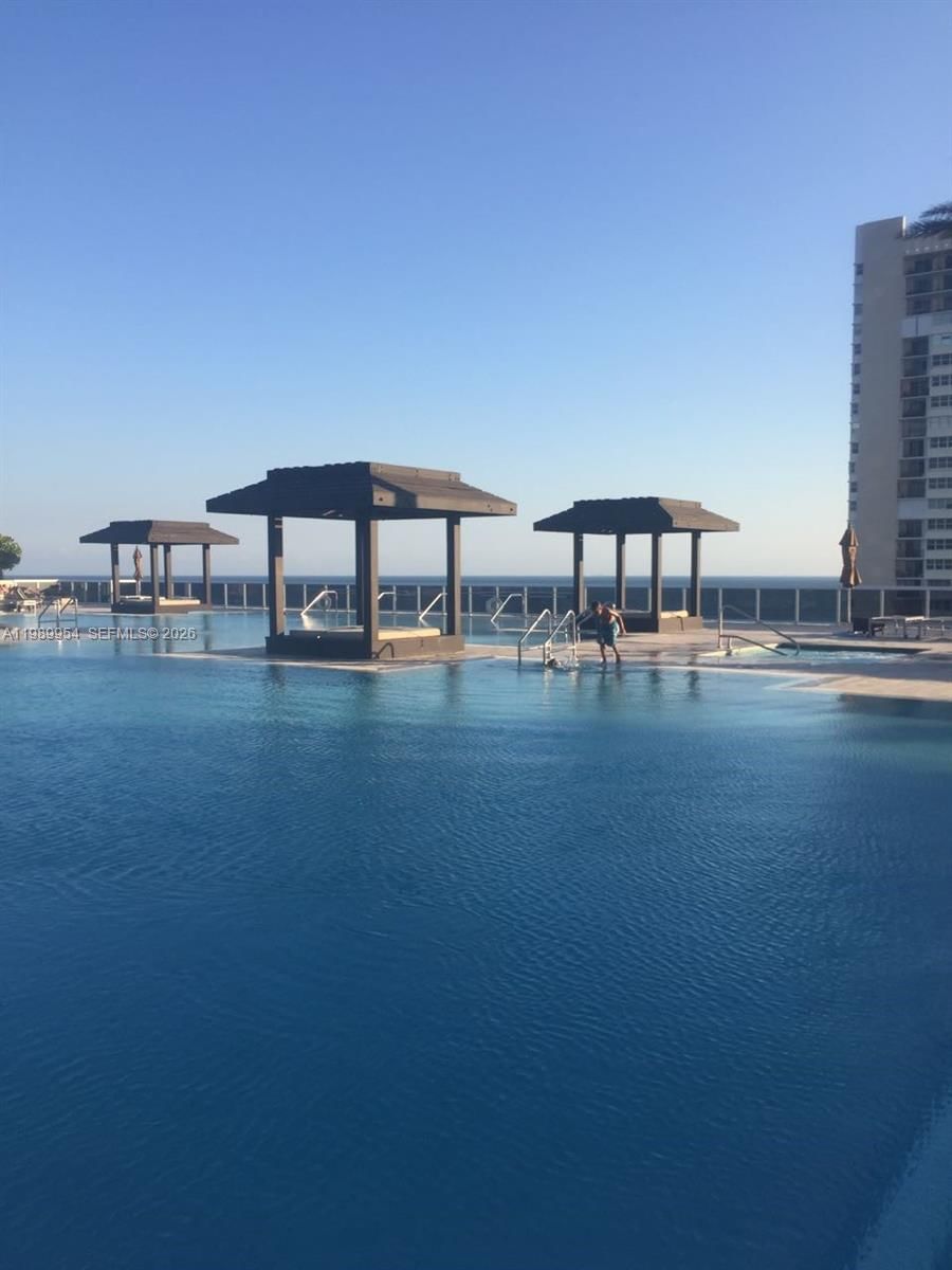 Real estate property located at 1830 Ocean Dr #4010, Broward, Beach Club Two Condo, Hallandale Beach, FL