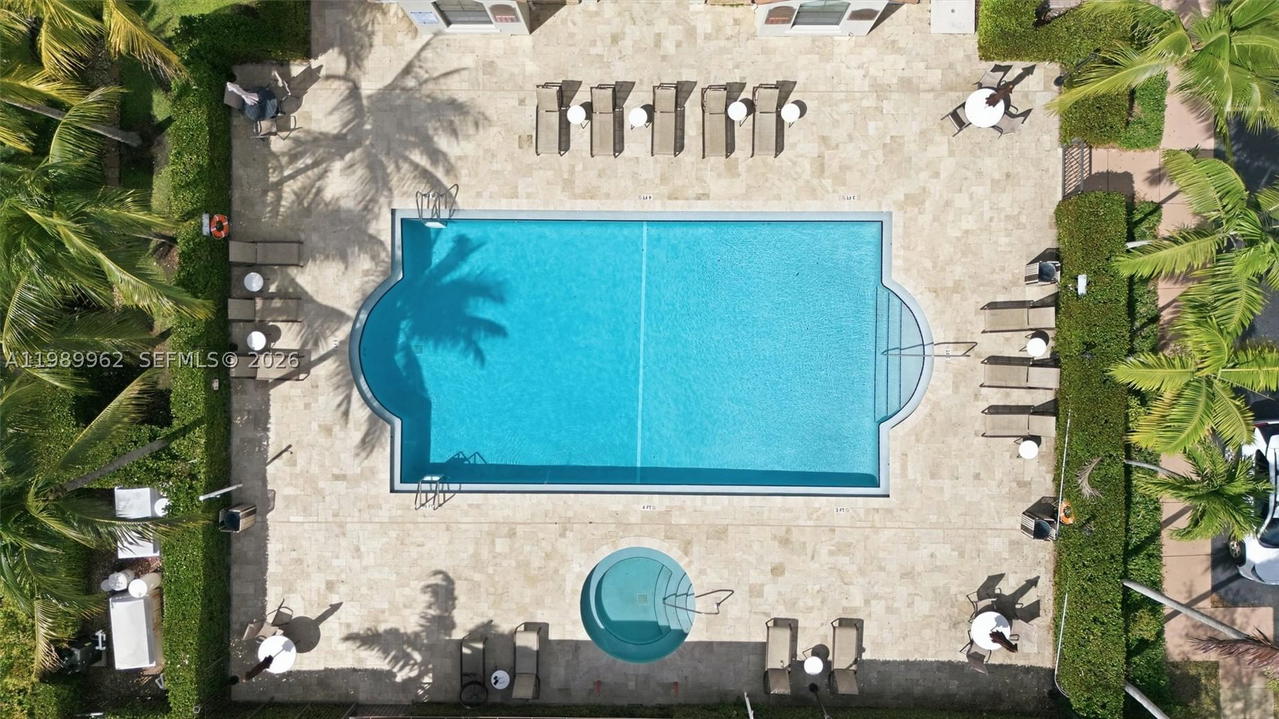 Real estate property located at 10319 30th Ter, Miami-dade, Beacon At Doral, Doral, FL