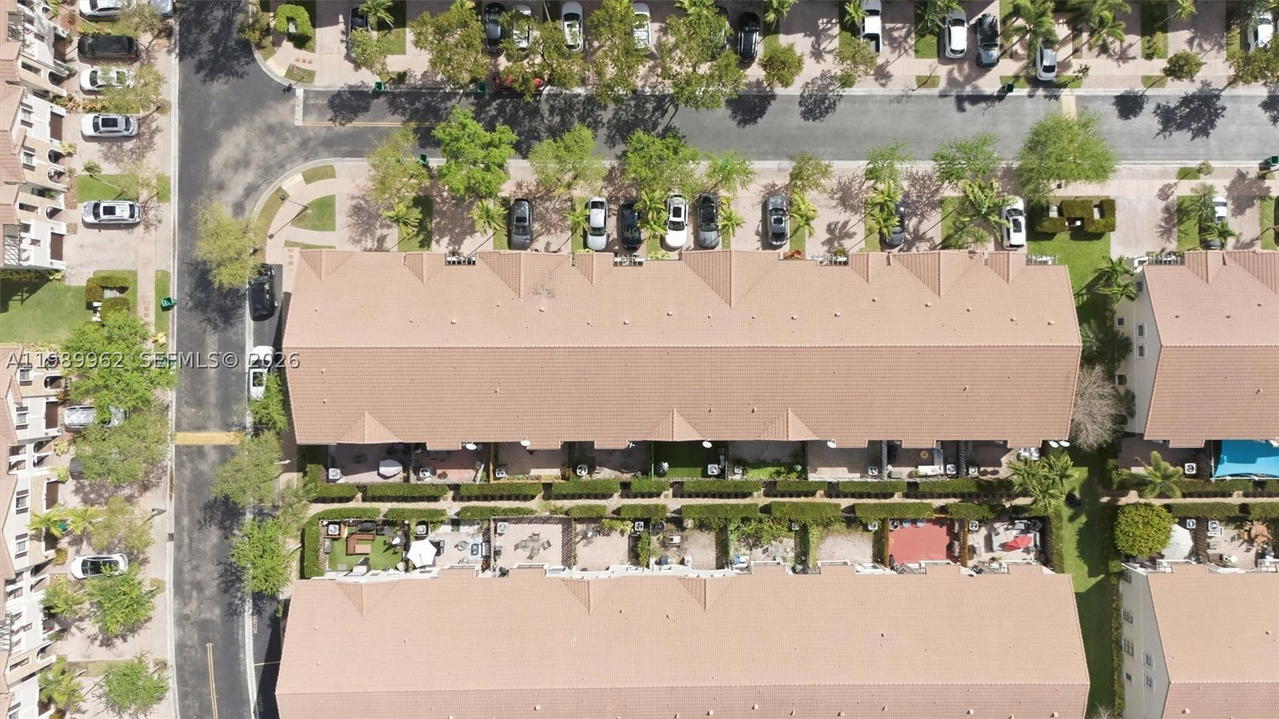 Real estate property located at 10319 30th Ter, Miami-dade, Beacon At Doral, Doral, FL