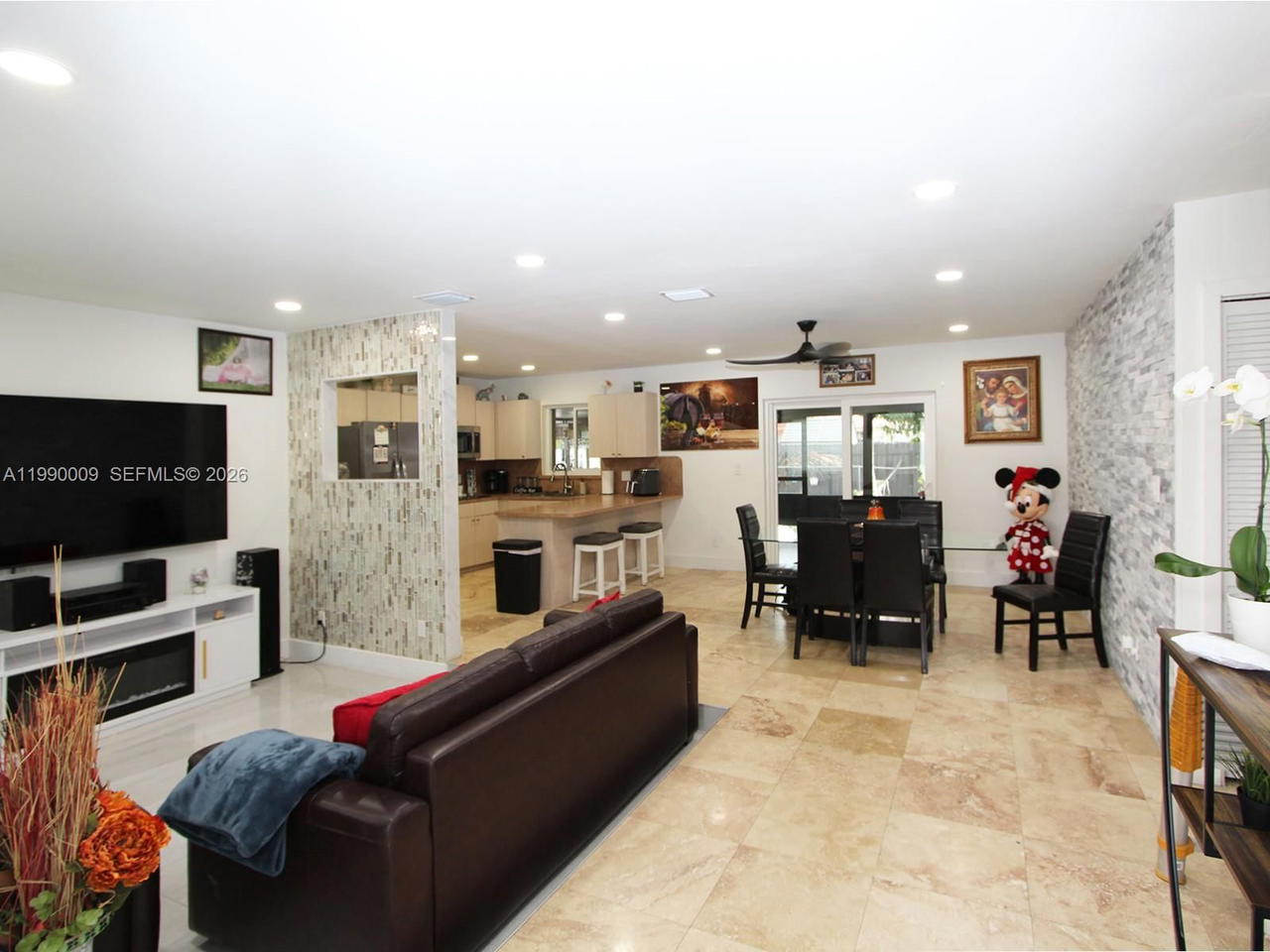 Real estate property located at 10760 28th St, Miami-dade, Cubaranda Estates Addn No, Miami, FL