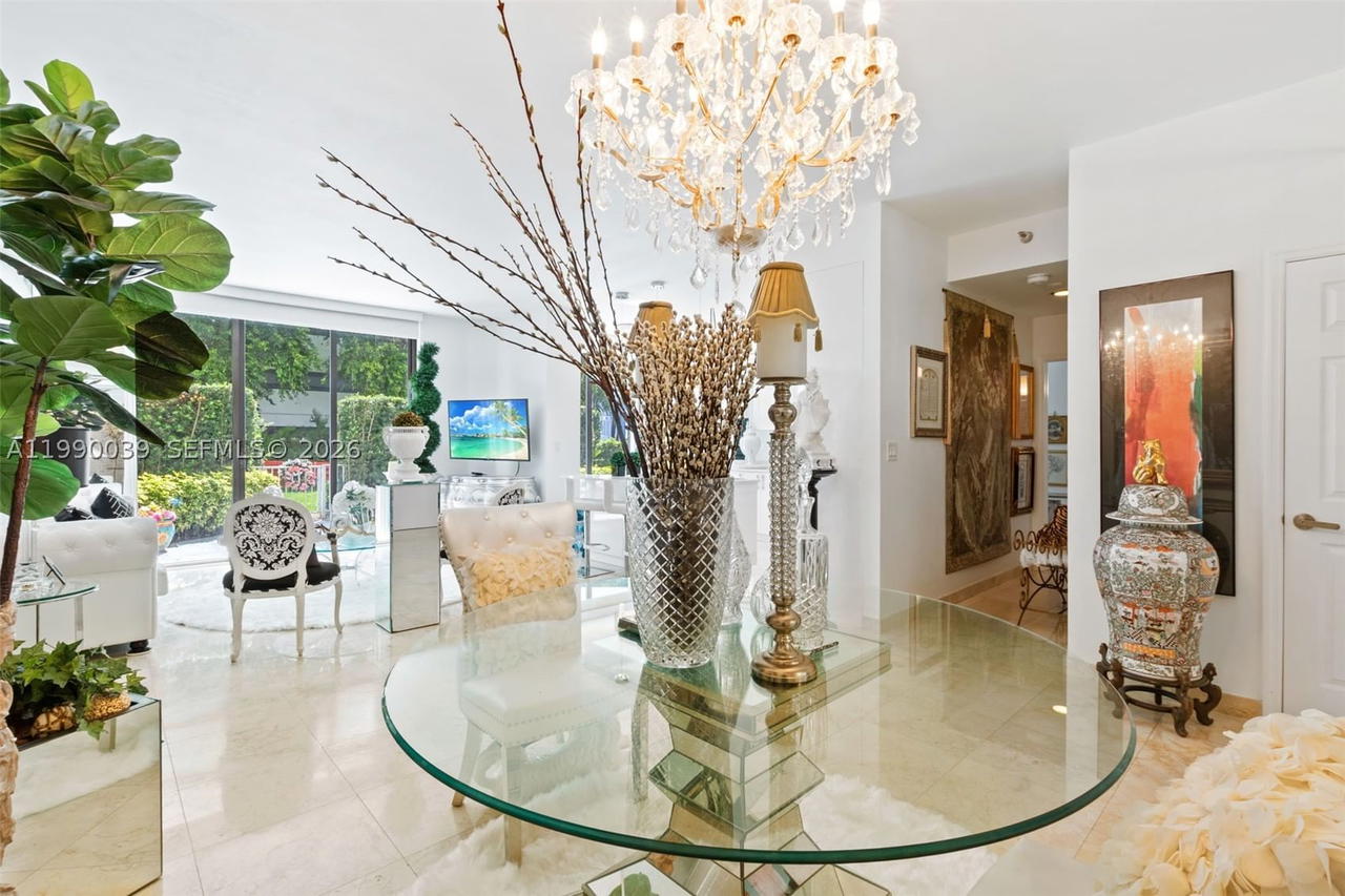 Real estate property located at 3530 Mystic Pointe Dr #114, Miami-dade, Mystic Pointe Tower 500 C, Aventura, FL