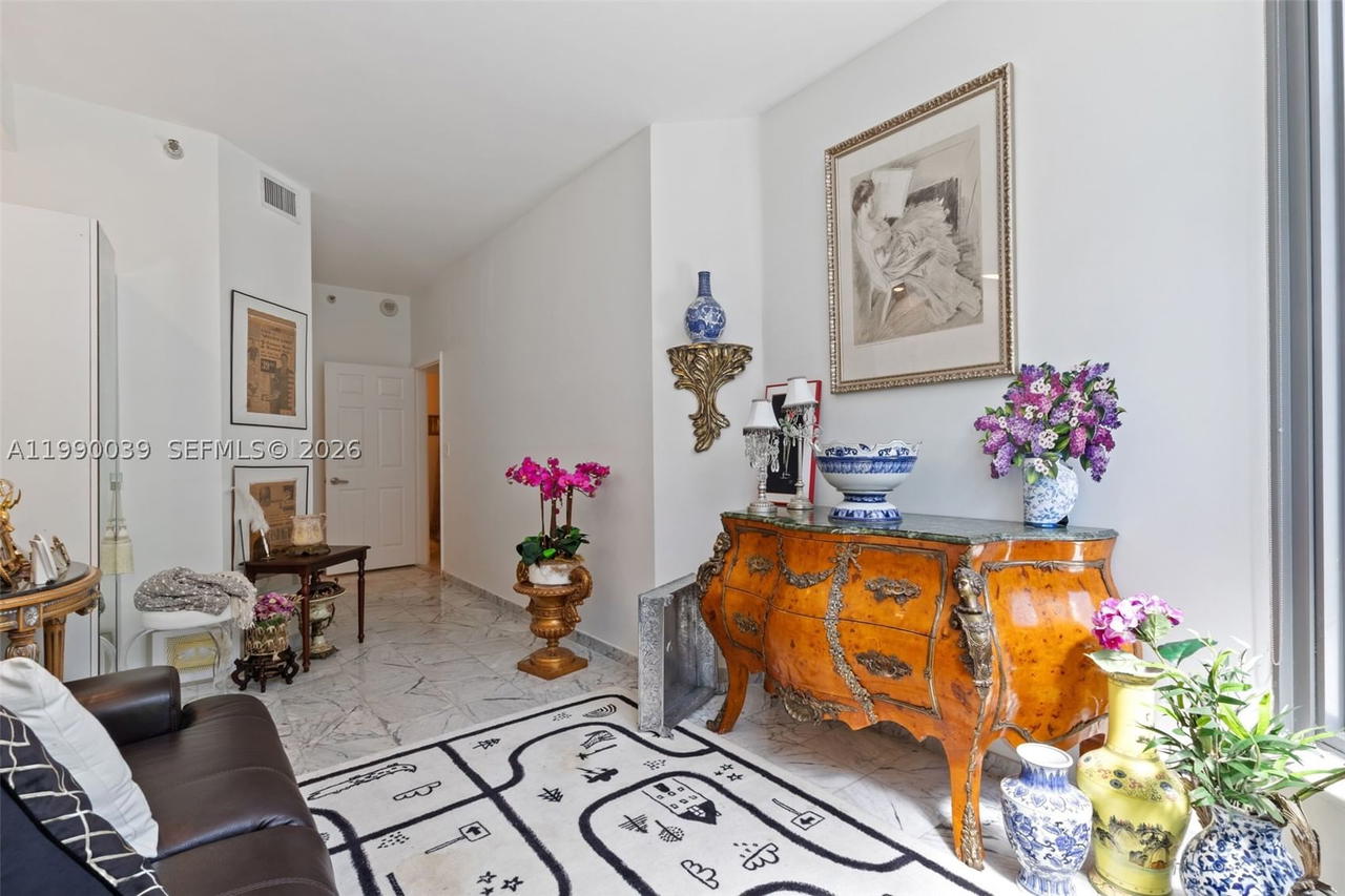 Real estate property located at 3530 Mystic Pointe Dr #114, Miami-dade, Mystic Pointe Tower 500 C, Aventura, FL