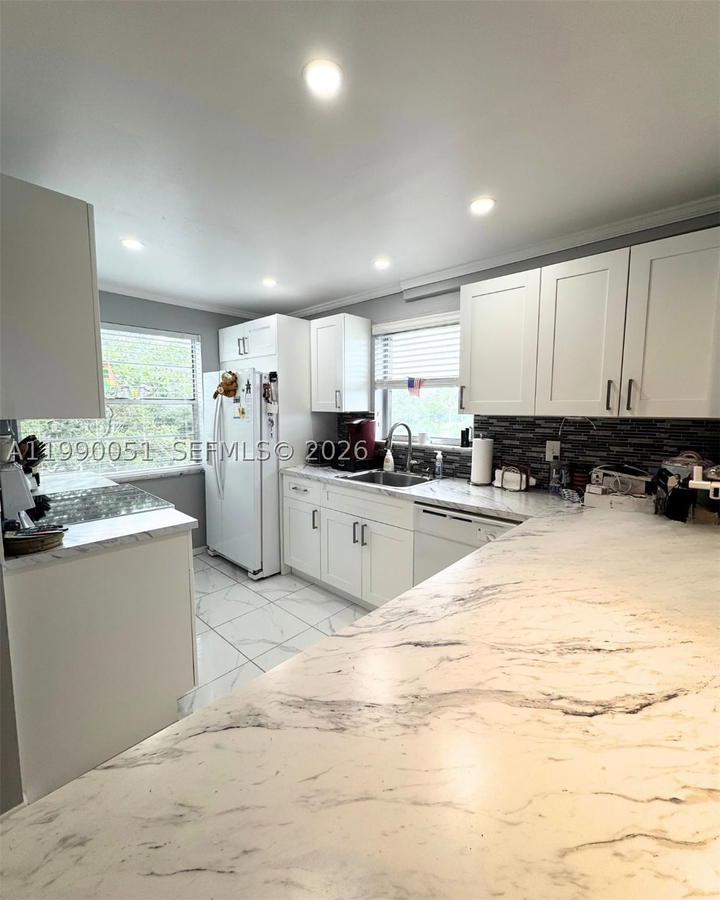 Real estate property located at 3776 Inverrary Blvd #301R, Broward, Las Vistas P-r In Inverra, Lauderhill, FL
