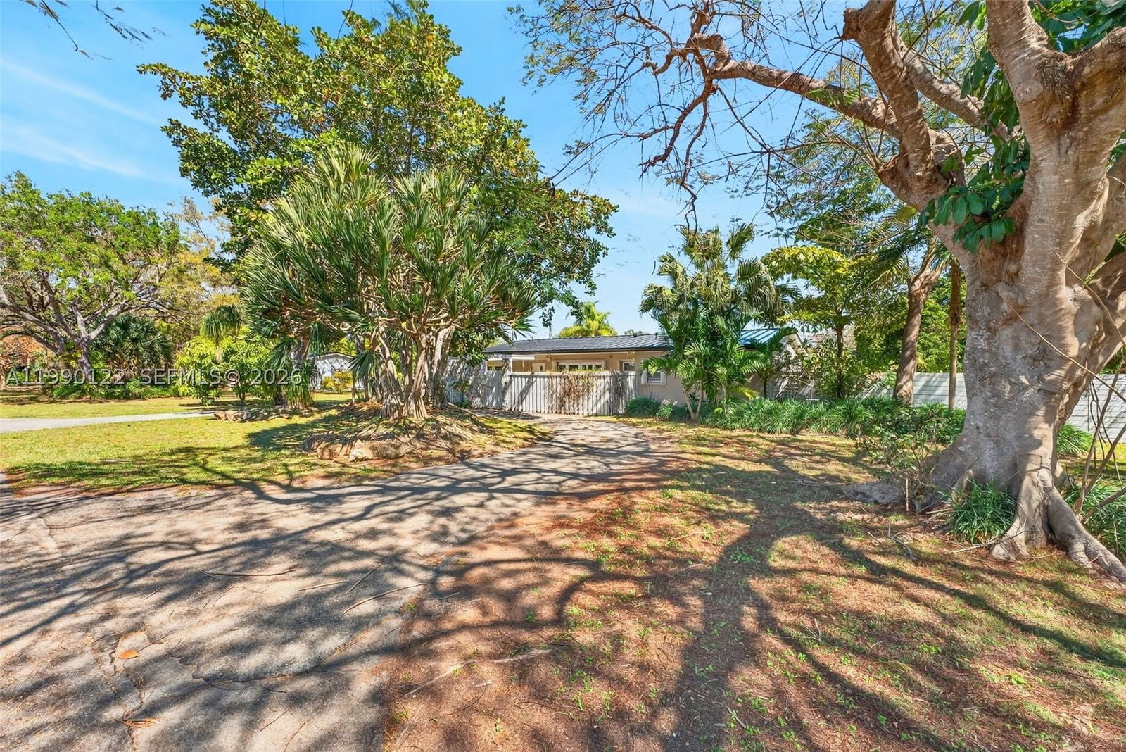 Real estate property located at 12935 81st Ave, Miami-dade, Pine Tree Estates, Pinecrest, FL