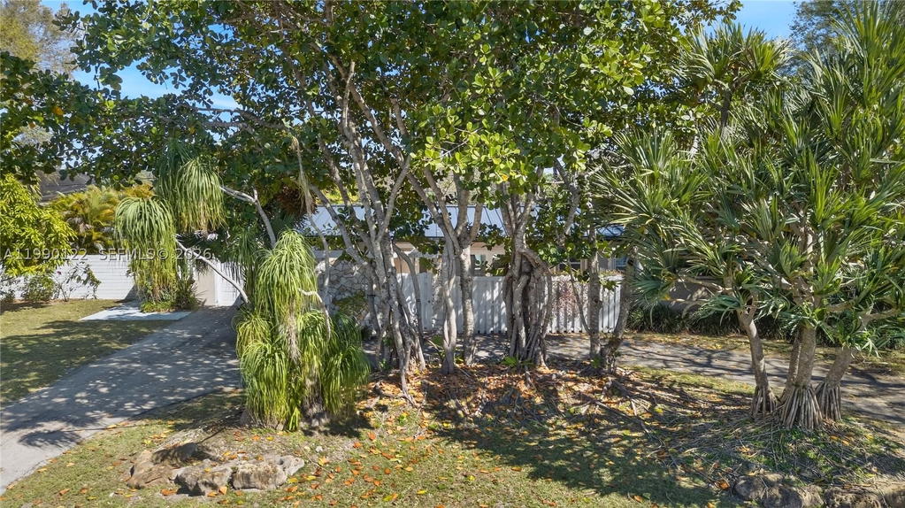 Real estate property located at 12935 81st Ave, Miami-dade, Pine Tree Estates, Pinecrest, FL