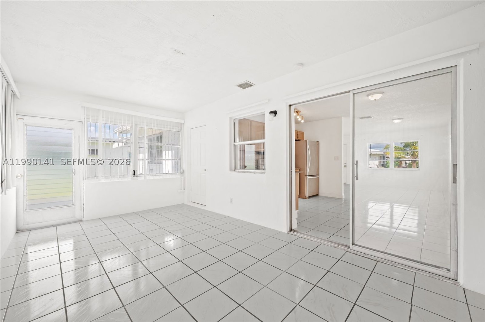 Real estate property located at 7004 67th Ave, Broward, Mainlands Of Tamarac Lake, Tamarac, FL