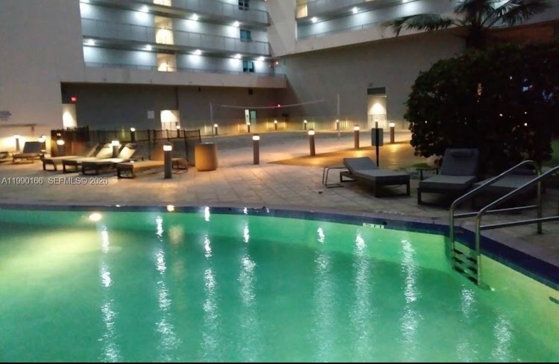 Real estate property located at 888 Biscayne Blvd #1810, Miami-dade, Marinablue Condo, Miami, FL