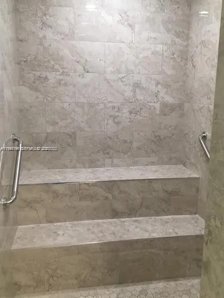Real estate property located at 200 Berkley Rd #123, Broward, Villas At Carriage Hills, Hollywood, FL