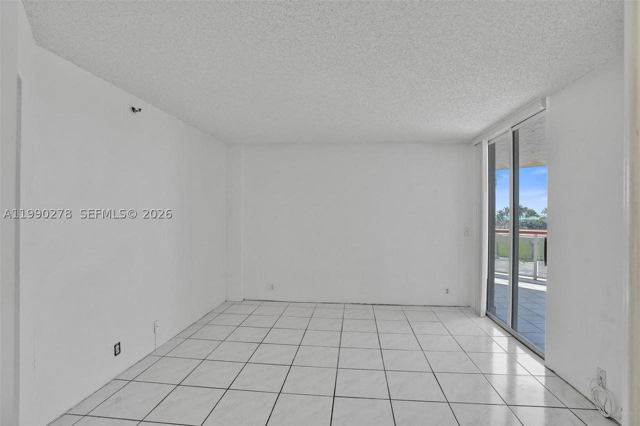 Real estate property located at 6767 Collins Ave #304, Miami-dade, The Sterling Condo, Miami Beach, FL