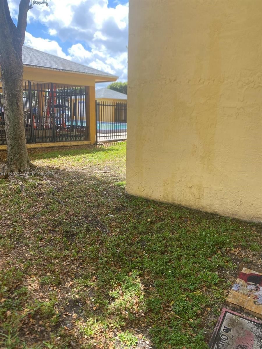 Real estate property located at 11800 18th St #108-4, Miami-dade, International Park Condo, Miami, FL