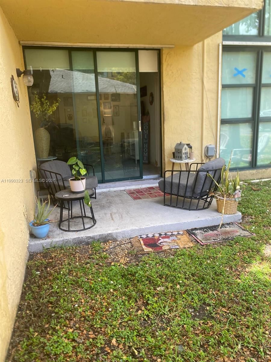 Real estate property located at 11800 18th St #108-4, Miami-dade, International Park Condo, Miami, FL