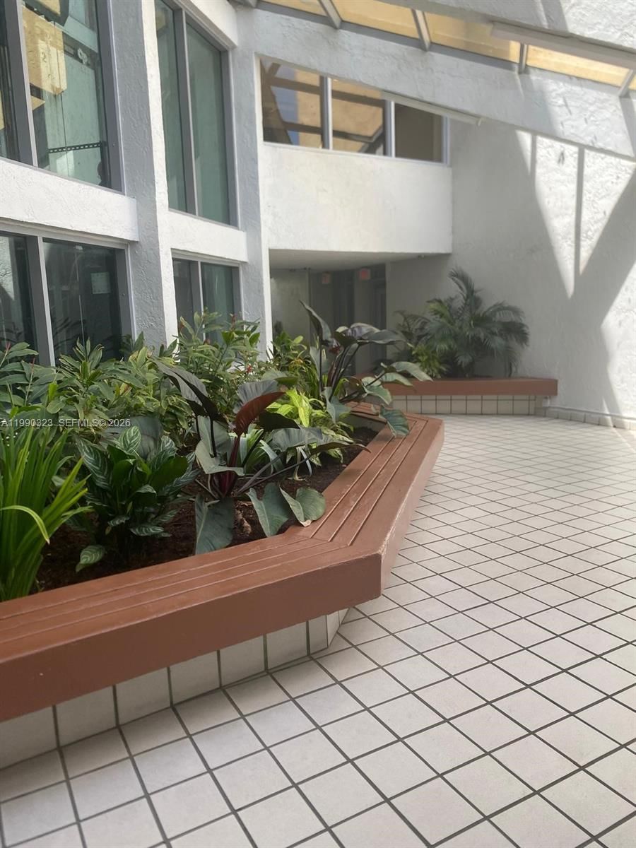 Real estate property located at 11800 18th St #108-4, Miami-dade, International Park Condo, Miami, FL