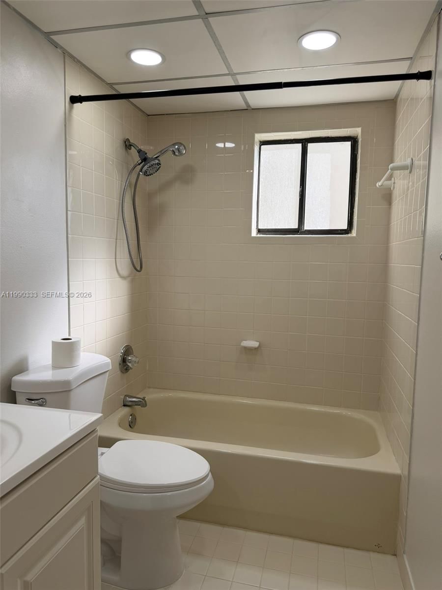 Real estate property located at 8025 107th Ave #213, Miami-dade, The Horizons Condo #2, Miami, FL