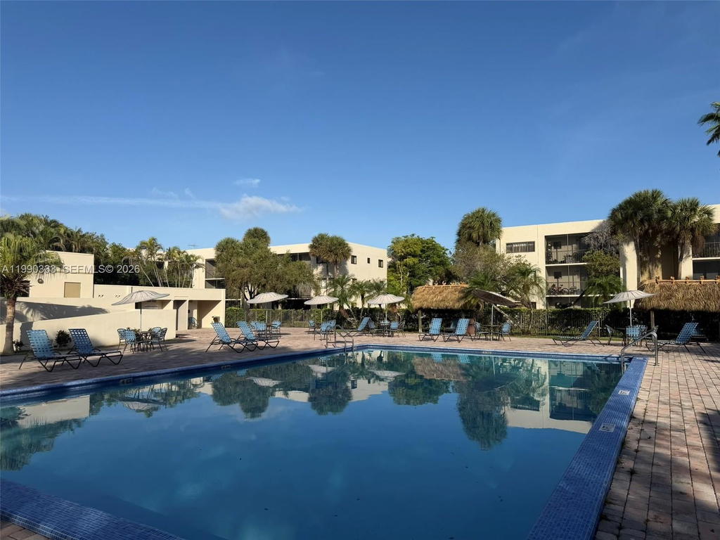 Real estate property located at 8025 107th Ave #213, Miami-dade, The Horizons Condo #2, Miami, FL