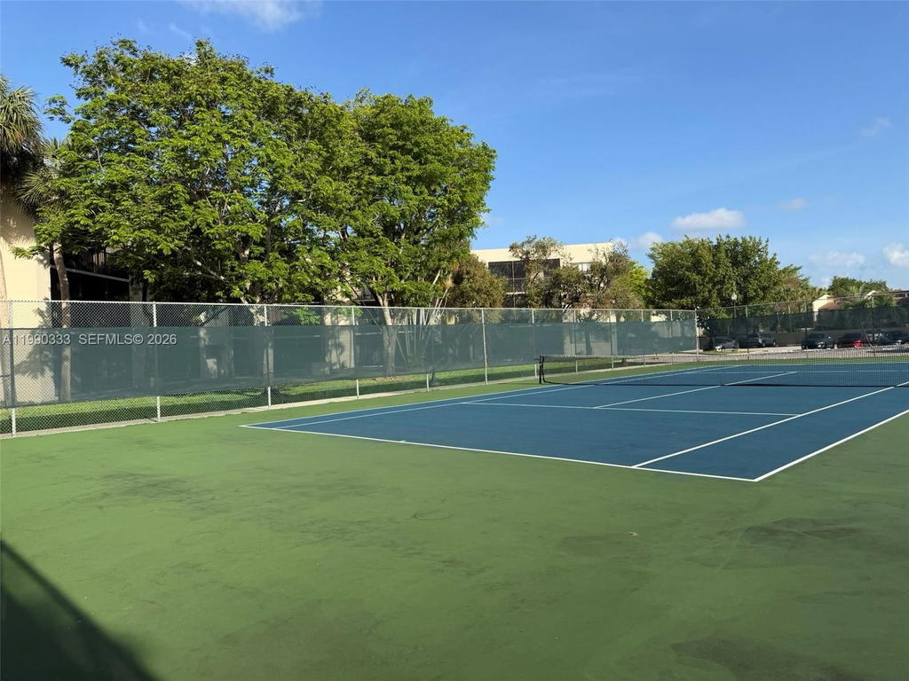 Real estate property located at 8025 107th Ave #213, Miami-dade, The Horizons Condo #2, Miami, FL