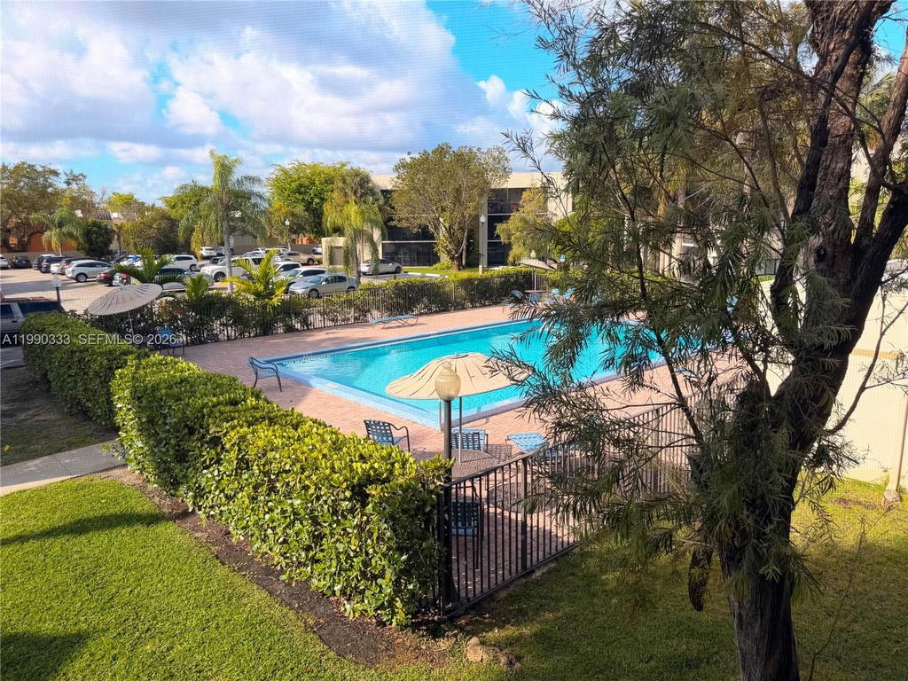 Real estate property located at 8025 107th Ave #213, Miami-dade, The Horizons Condo #2, Miami, FL