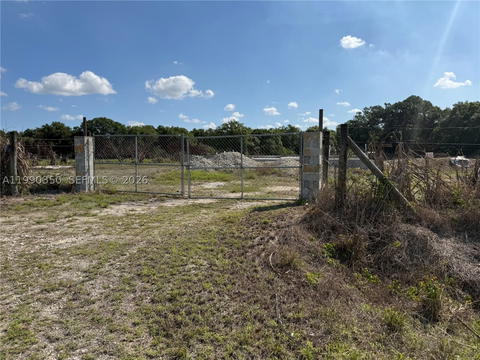 Real estate property located at 845 KENNEL ST, Hendry, Montura Ranch Estates, Clewiston, FL