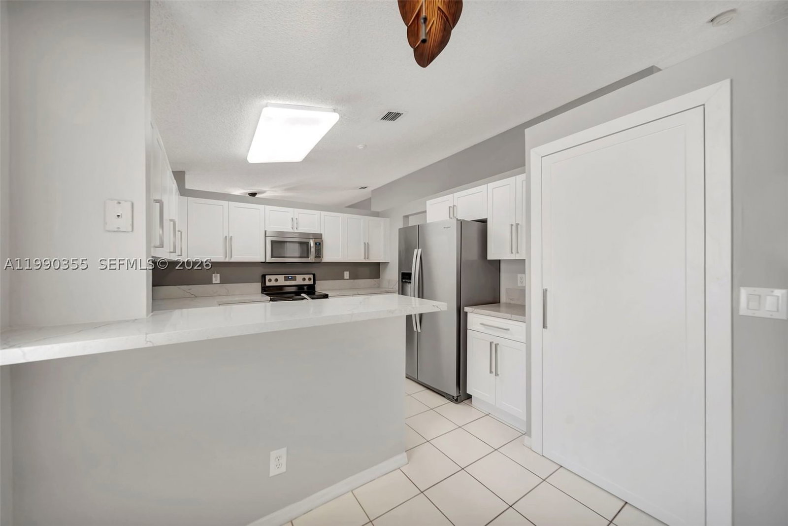 Real estate property located at 14721 Vista Verdi Rd, Broward, Grove Commercial Center, Davie, FL
