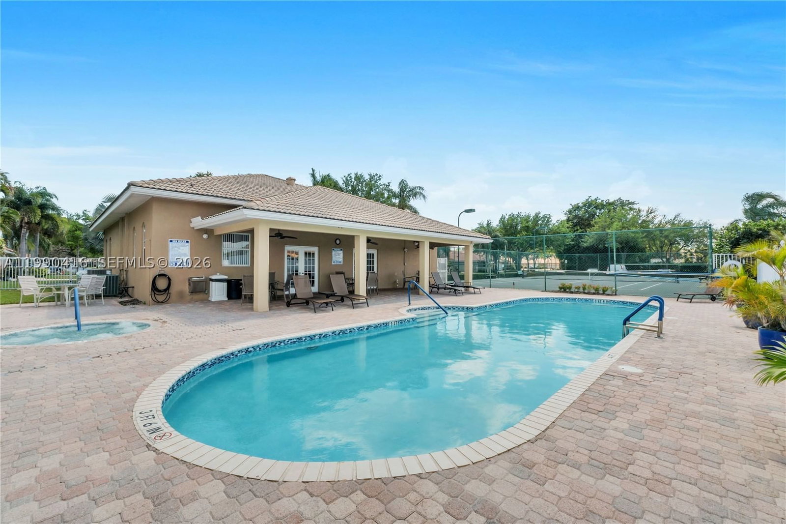Real estate property located at 5477 Grande Palm Cir, Palm Beach, Tropical Lakes, Delray Beach, FL