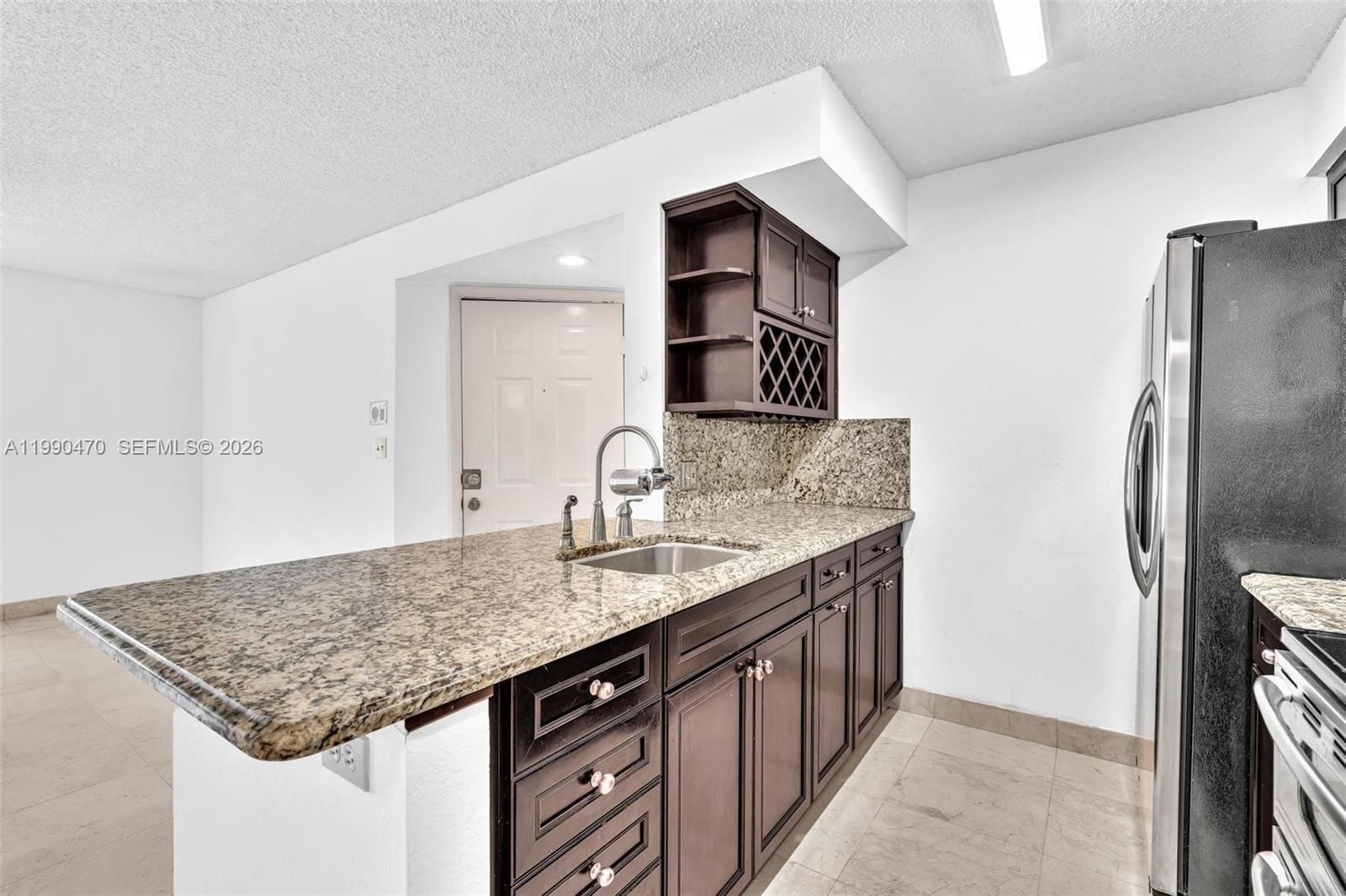 Real estate property located at 2796 University Dr #2104, Broward, Sundance At Davie Condo, Davie, FL