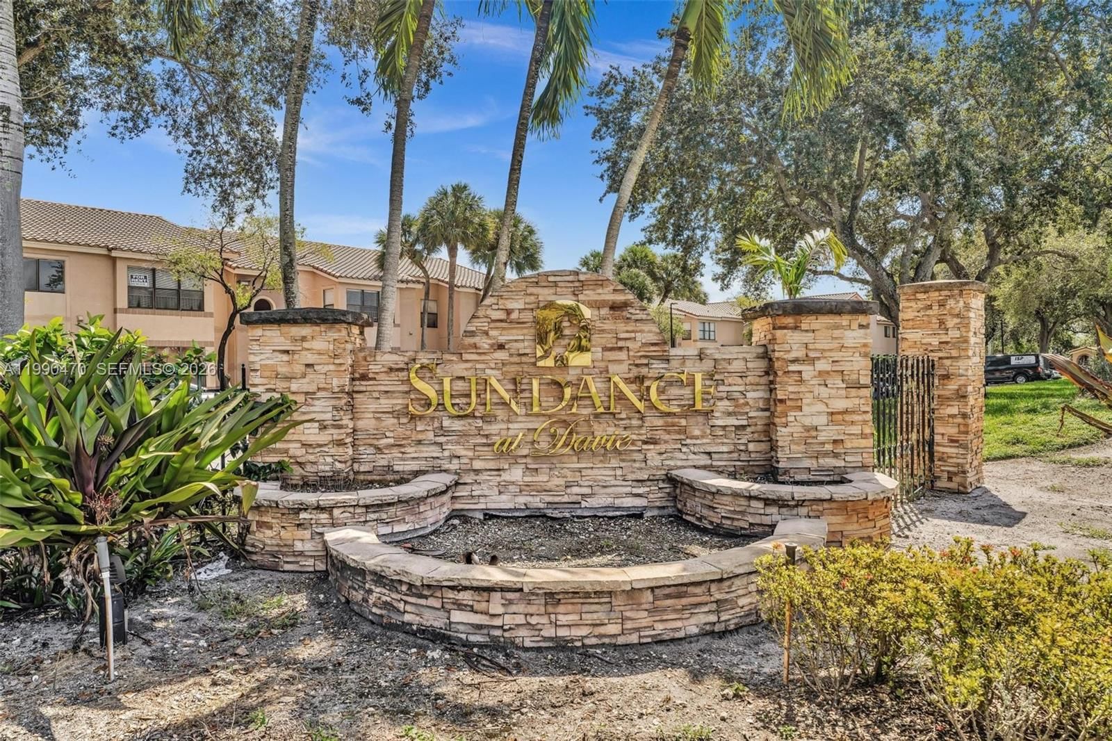 Real estate property located at 2796 University Dr #2104, Broward, Sundance At Davie Condo, Davie, FL
