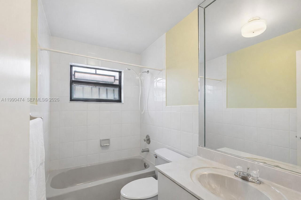 Real estate property located at 8798 111th Ter, Miami-dade, Richards Homes, Hialeah Gardens, FL