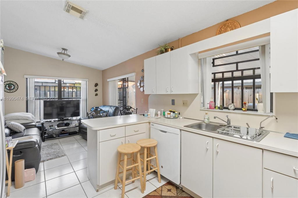 Real estate property located at 8798 111th Ter, Miami-dade, Richards Homes, Hialeah Gardens, FL