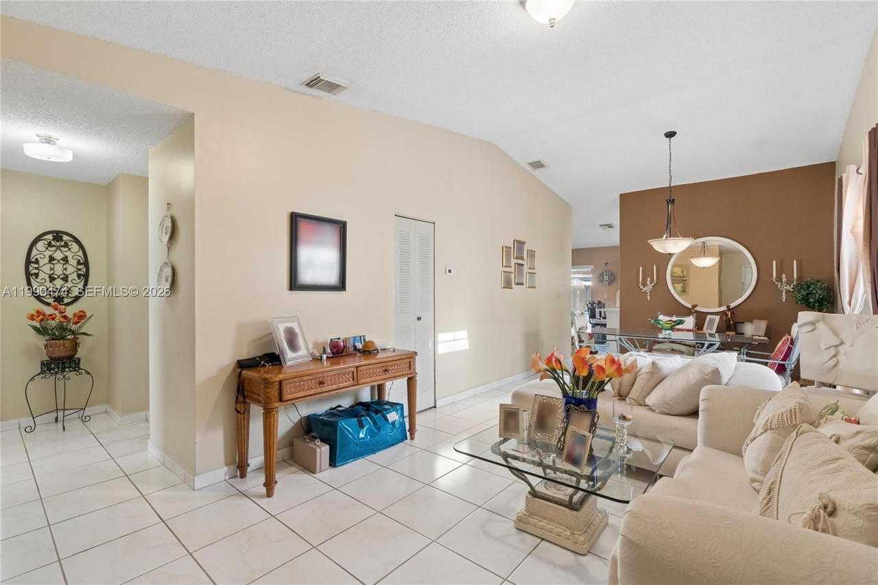 Real estate property located at 8798 111th Ter, Miami-dade, Richards Homes, Hialeah Gardens, FL