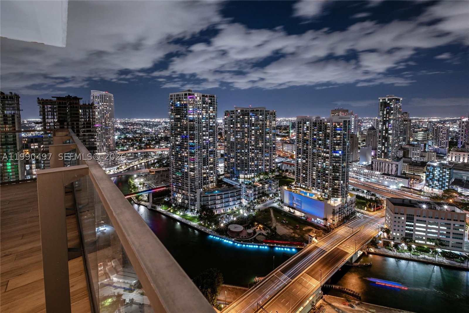 Real estate property located at 68 6th St #3711, Miami-dade, Reach Condo, Miami, FL