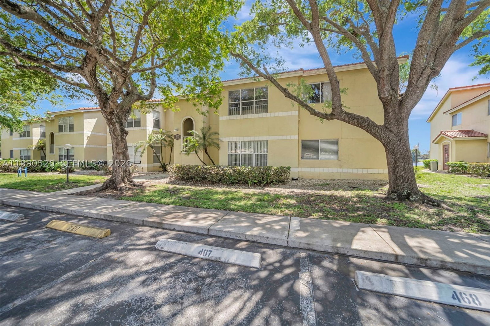 Real estate property located at 12400 Vista Isles Dr #1417, Broward, Isles At Lago Mar Condo, Sunrise, FL
