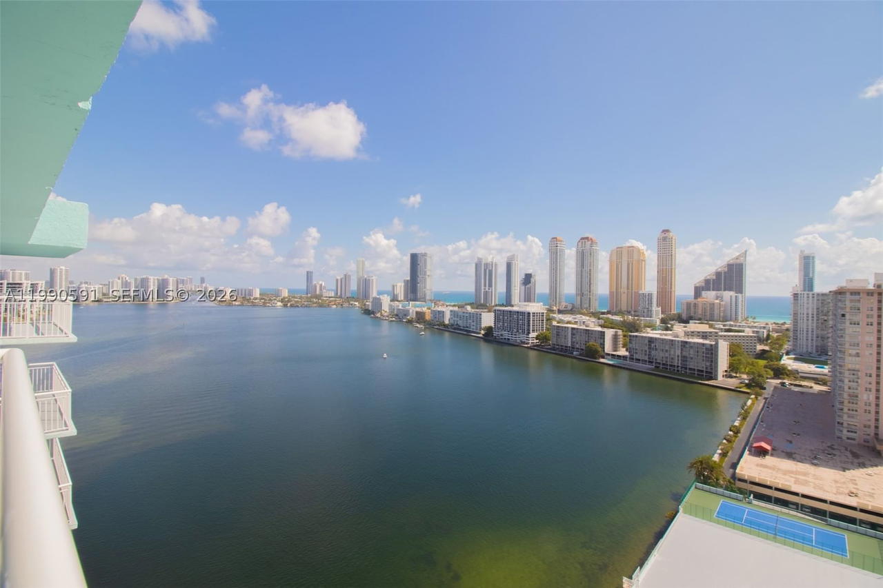 Real estate property located at 301 174 #2417, Miami-dade, Winston Towers 500 Condo, Sunny Isles Beach, FL