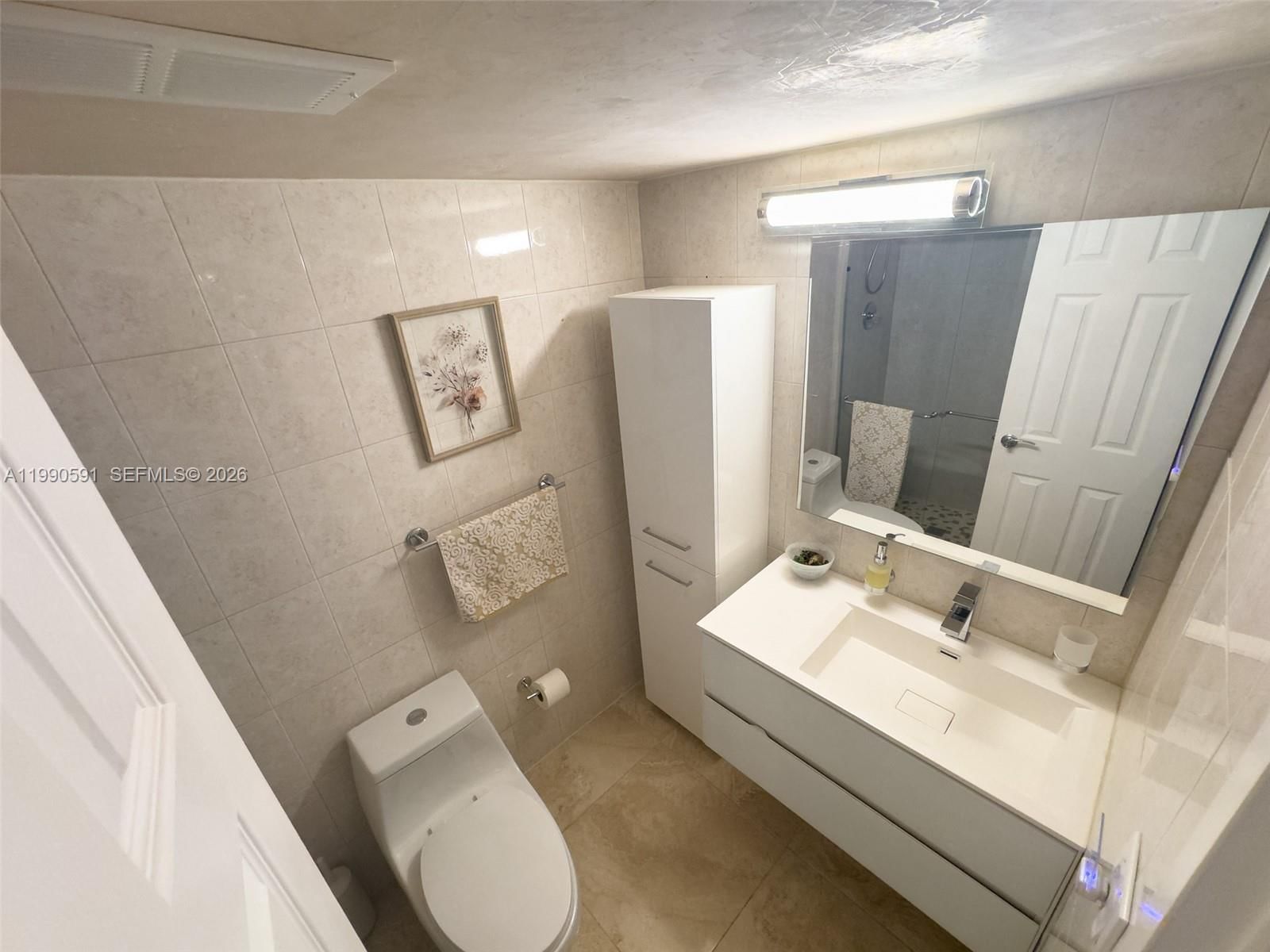 Real estate property located at 301 174 #2417, Miami-dade, Winston Towers 500 Condo, Sunny Isles Beach, FL