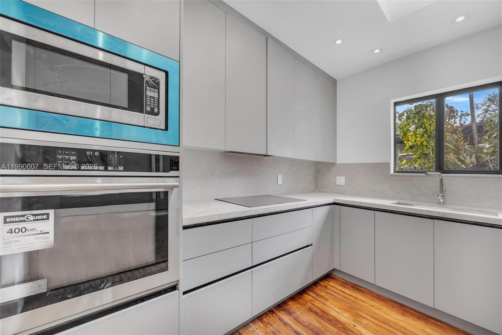 Real estate property located at 880 72nd Ter, Miami-dade, New Belle Meade Sub, Miami, FL