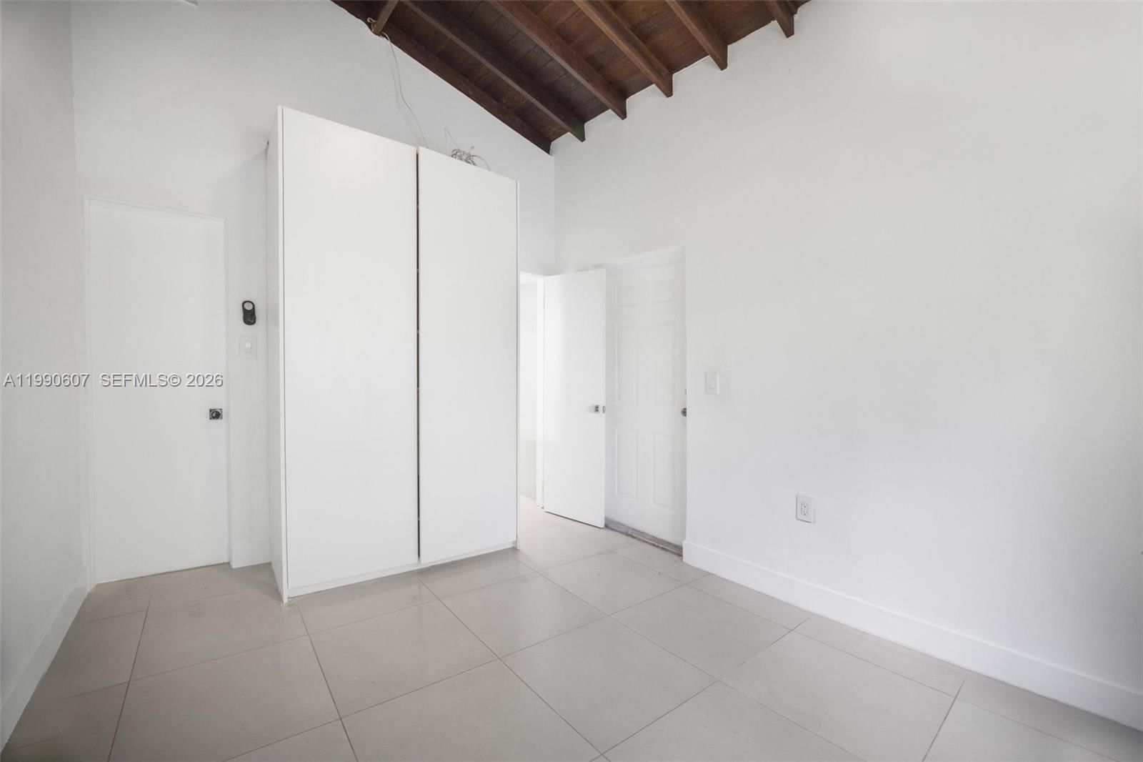 Real estate property located at 880 72nd Ter, Miami-dade, New Belle Meade Sub, Miami, FL