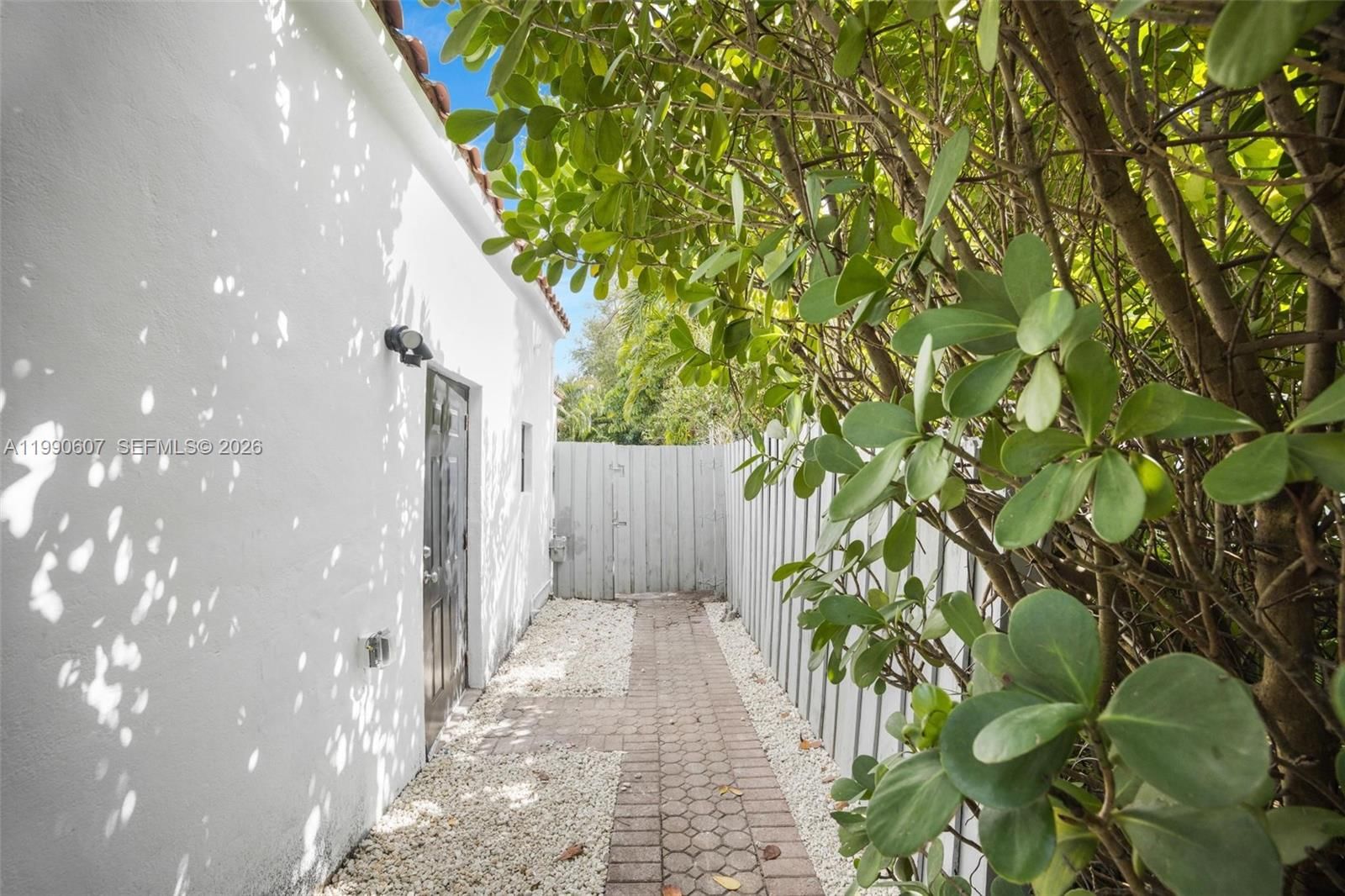 Real estate property located at 880 72nd Ter, Miami-dade, New Belle Meade Sub, Miami, FL