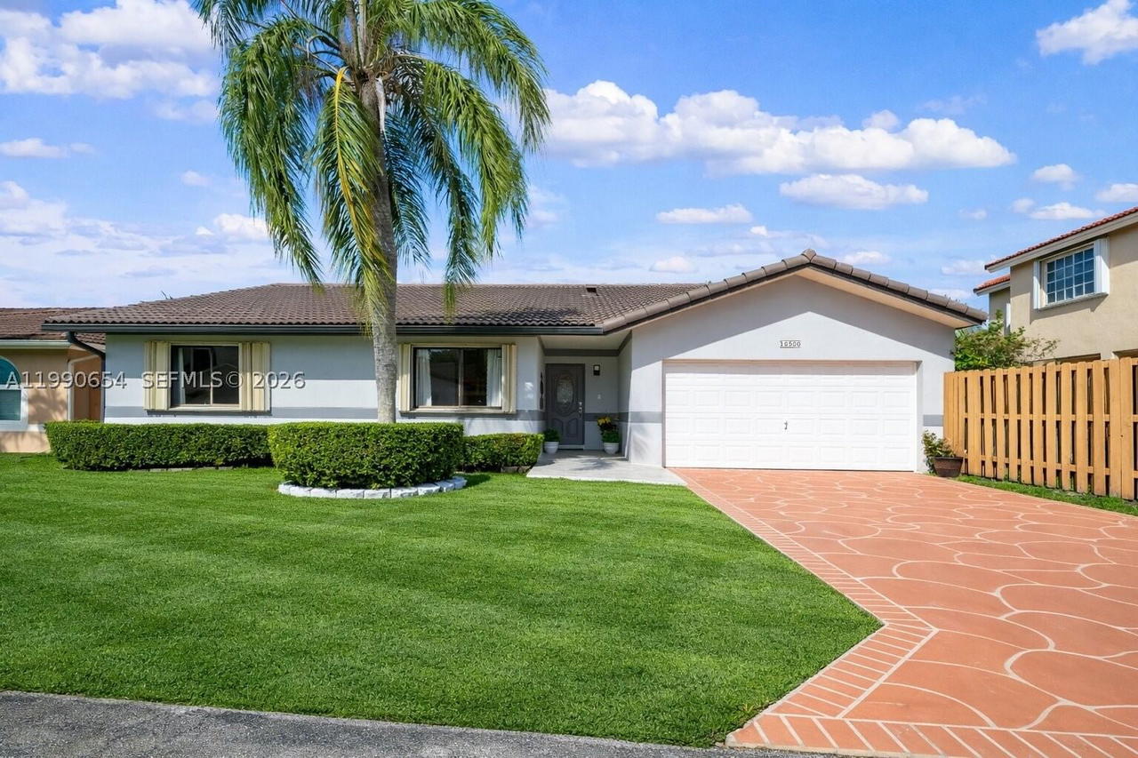 Real estate property located at 10500 159th Ct, Miami-dade, Oakwood At The Hammocks, Miami, FL