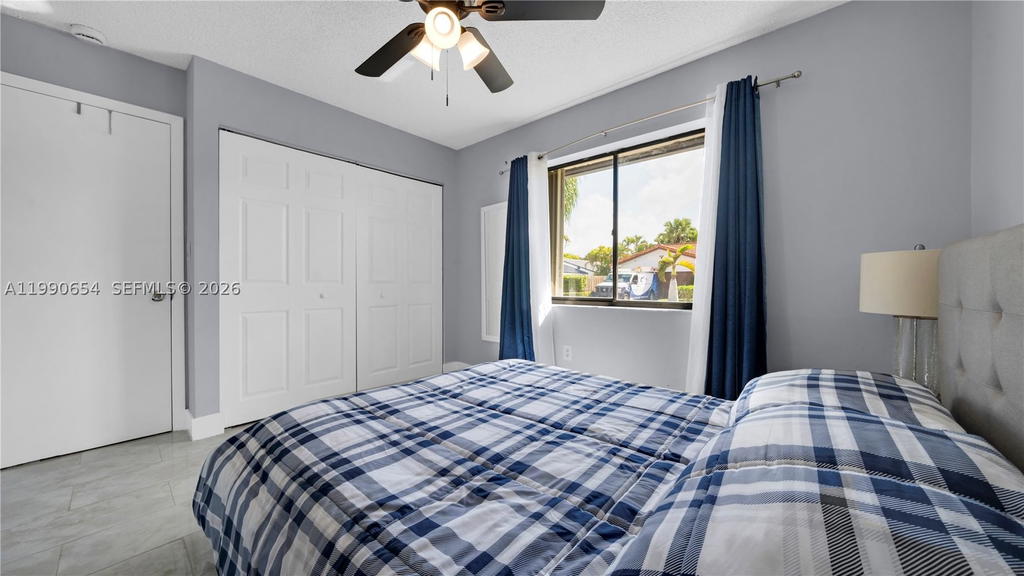 Real estate property located at 10500 159th Ct, Miami-dade, Oakwood At The Hammocks, Miami, FL