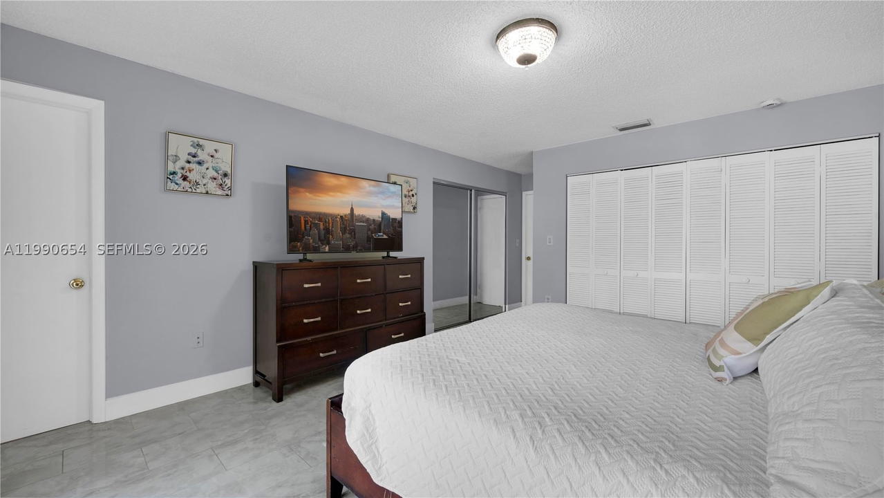 Real estate property located at 10500 159th Ct, Miami-dade, Oakwood At The Hammocks, Miami, FL