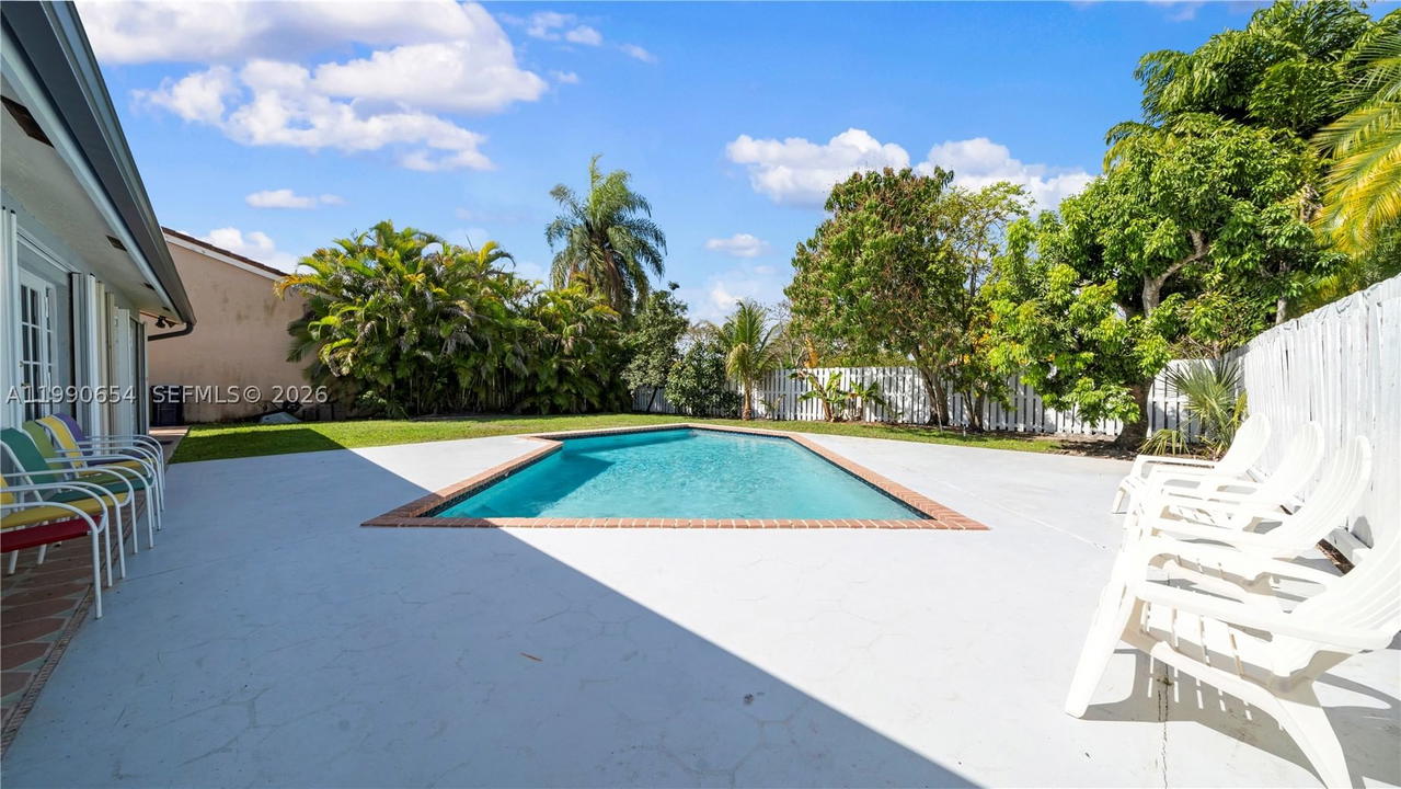 Real estate property located at 10500 159th Ct, Miami-dade, Oakwood At The Hammocks, Miami, FL