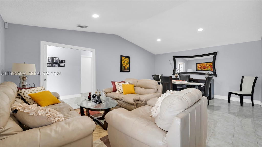 Real estate property located at 10500 159th Ct, Miami-dade, Oakwood At The Hammocks, Miami, FL