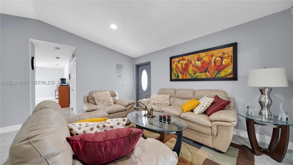 Real estate property located at 10500 159th Ct, Miami-dade, Oakwood At The Hammocks, Miami, FL
