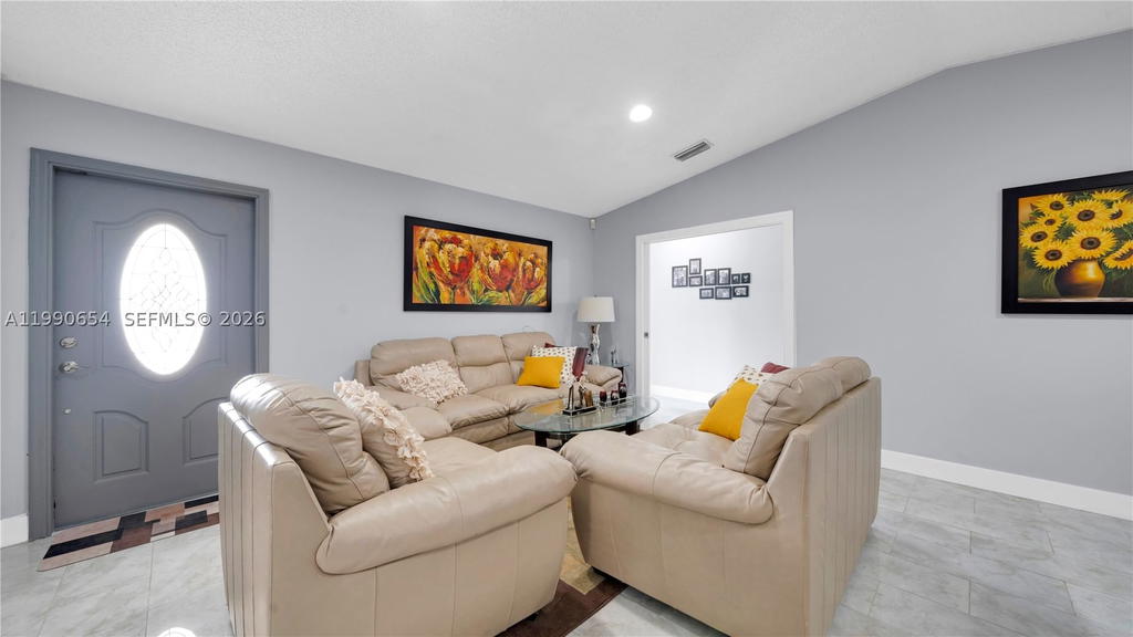 Real estate property located at 10500 159th Ct, Miami-dade, Oakwood At The Hammocks, Miami, FL