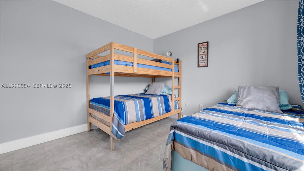 Real estate property located at 10500 159th Ct, Miami-dade, Oakwood At The Hammocks, Miami, FL