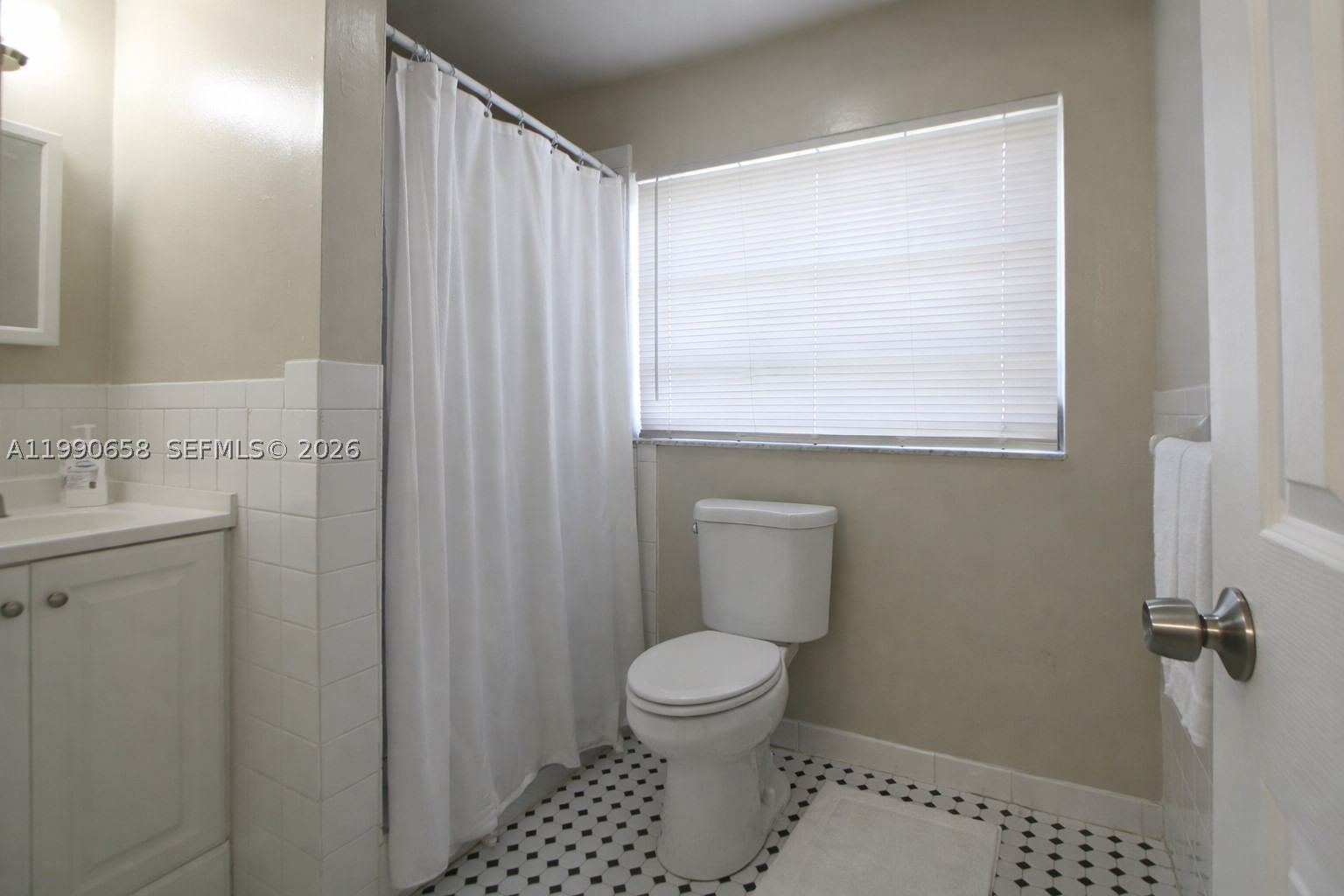Real estate property located at 2314 60 Avenue, Miami-dade, Coral Way Park Sec D, Miami, FL