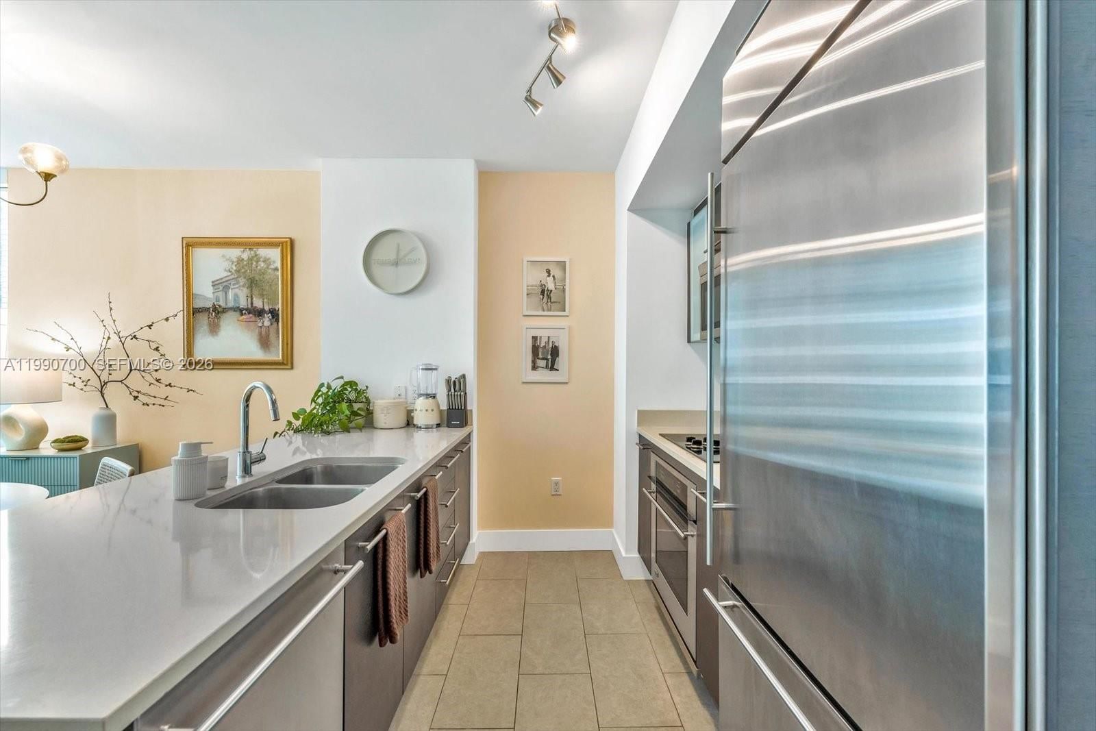 Real estate property located at 500 Brickell Ave #1810, Miami-dade, 500 Brickell East Condo, Miami, FL