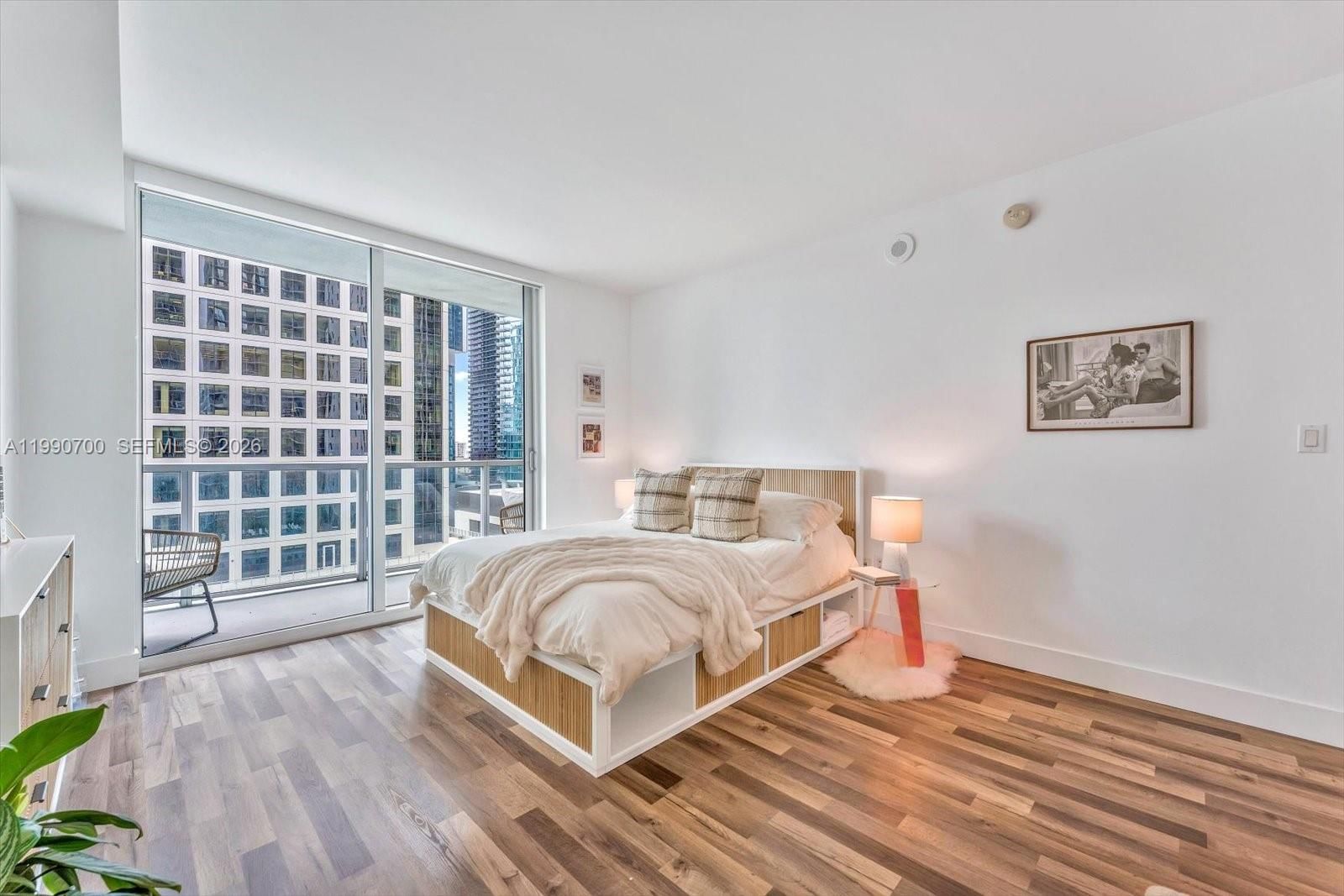 Real estate property located at 500 Brickell Ave #1810, Miami-dade, 500 Brickell East Condo, Miami, FL