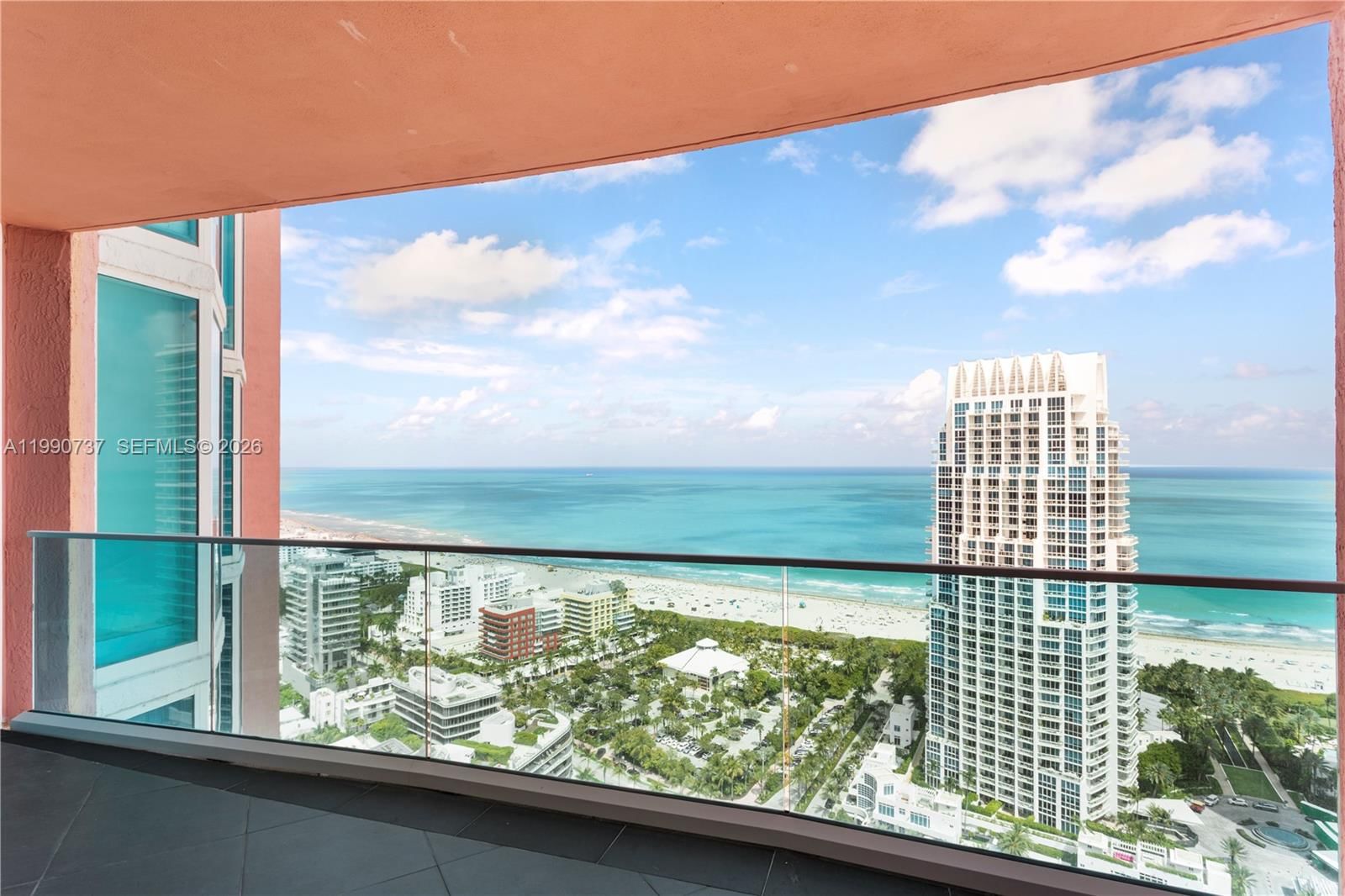 Real estate property located at 300 Pointe Dr #3405, Miami-dade, Portofino Tower Condo, Miami Beach, FL