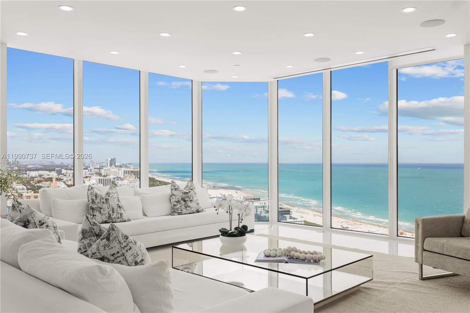 Real estate property located at 300 Pointe Dr #3405, Miami-dade, Portofino Tower Condo, Miami Beach, FL